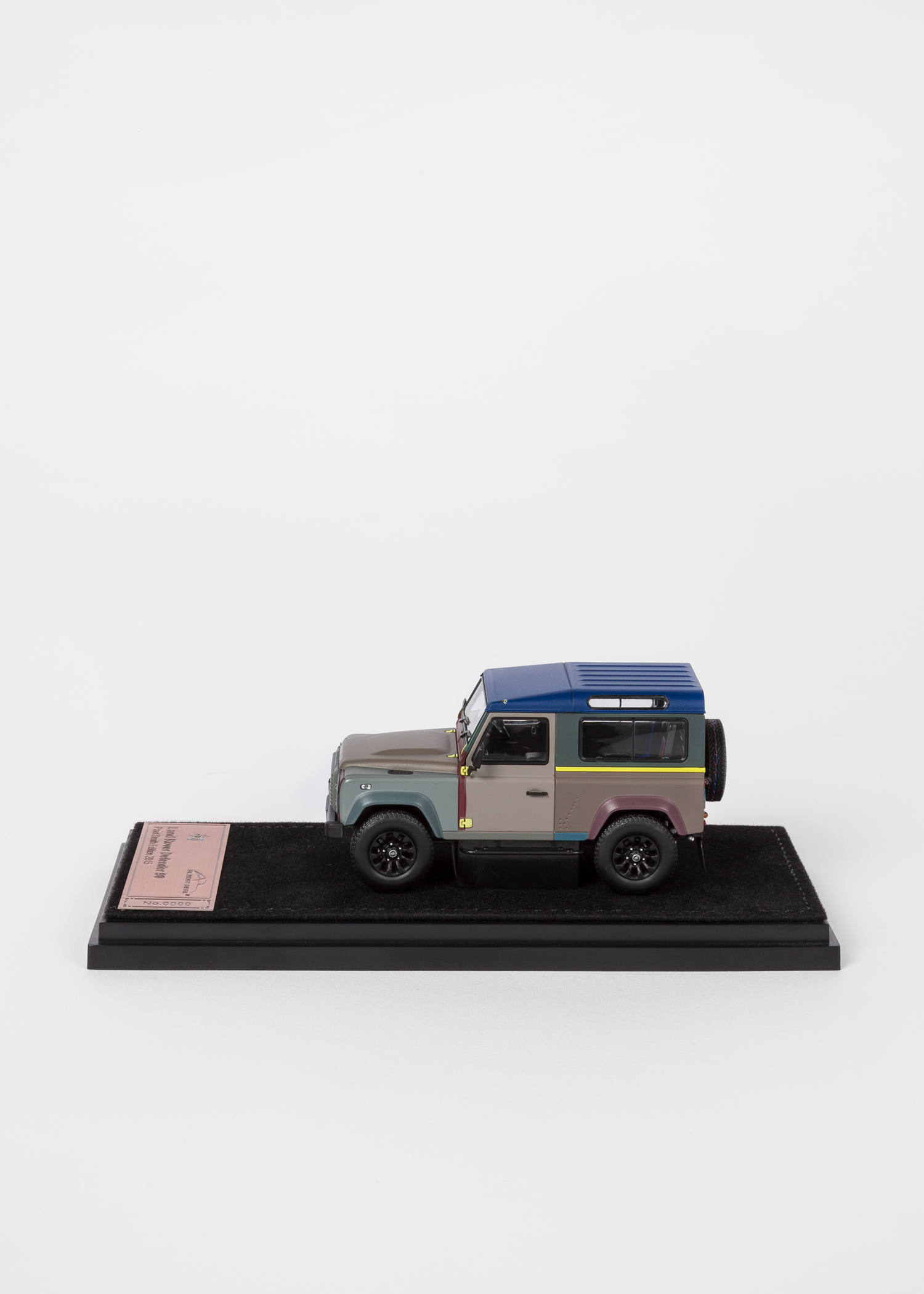 Paul Smith + Land Rover - Defender 90 1:43 Die Cast Metal