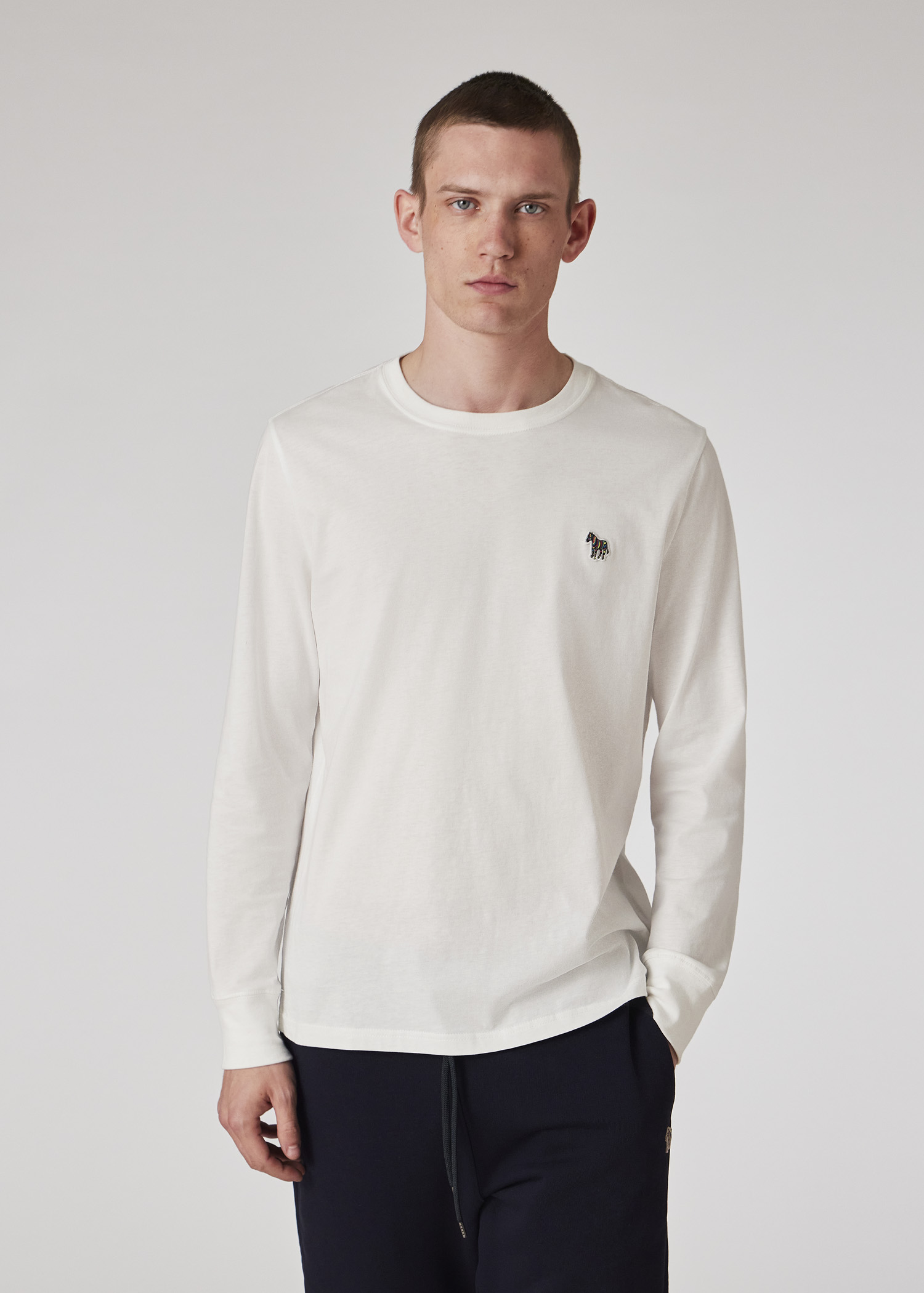 Tシャツ・カットソー PAUL SMITH Men T Shirts M2R011R PP513101 White Men's White Embroidered 'Happy' T-Shirt