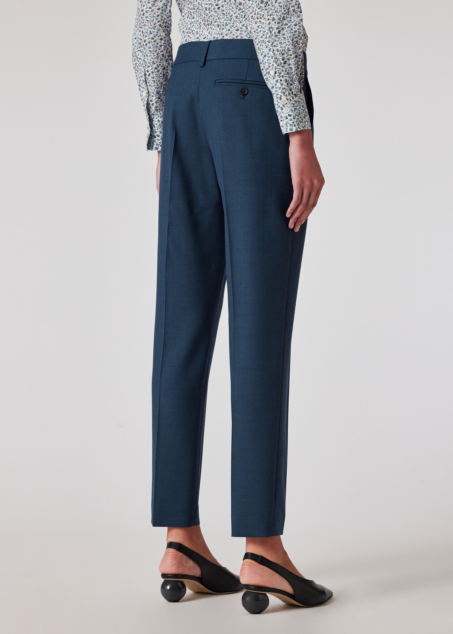 パンツ PAUL SMITH Women Straight Pants W1R 255T N00001 49 Blue A Suit To Travel In - Women's Steel Blue Slim-Fit Wool Trousers