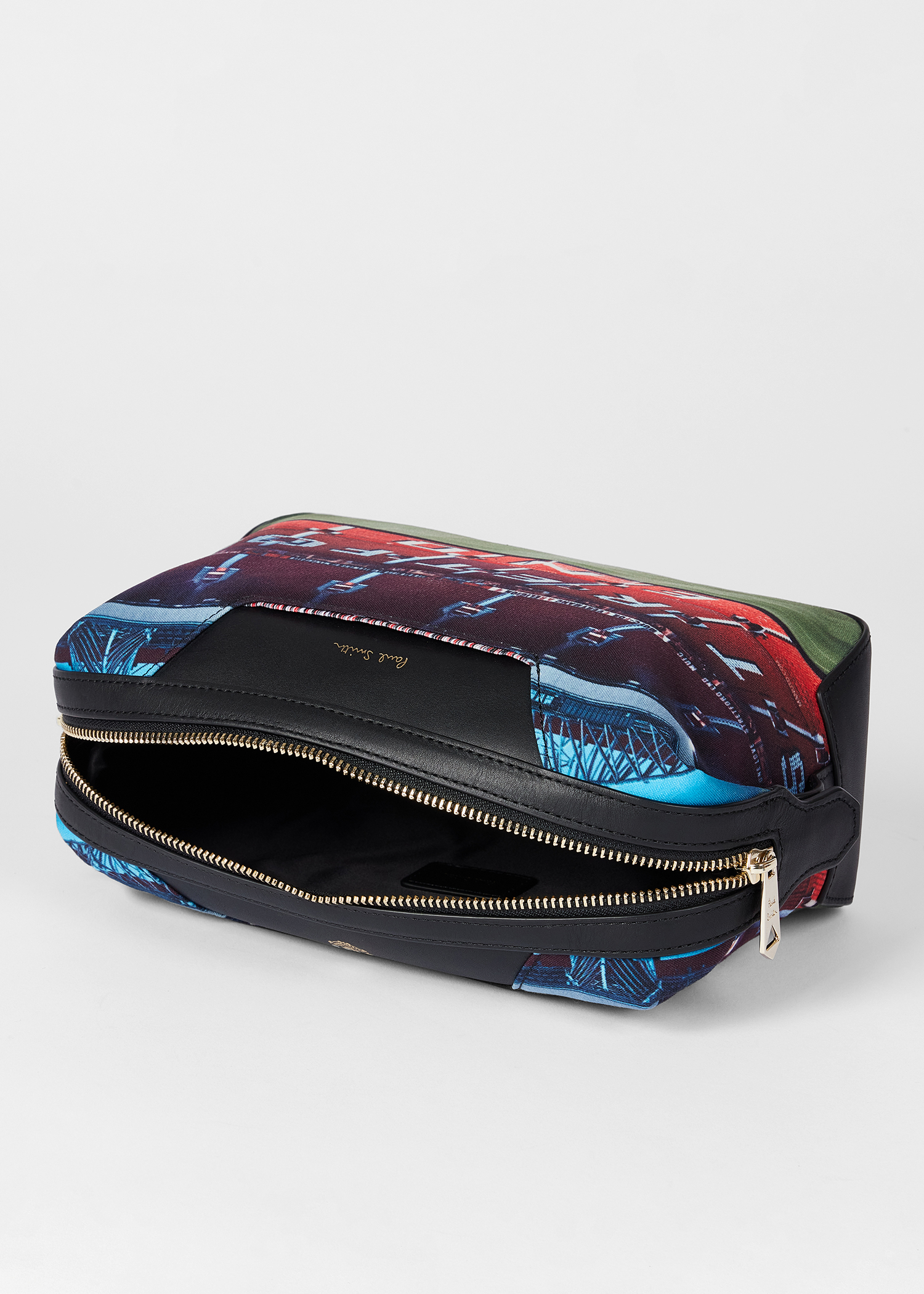 Paul Smith for Manchester United - 'Stretford End' Wash Bag