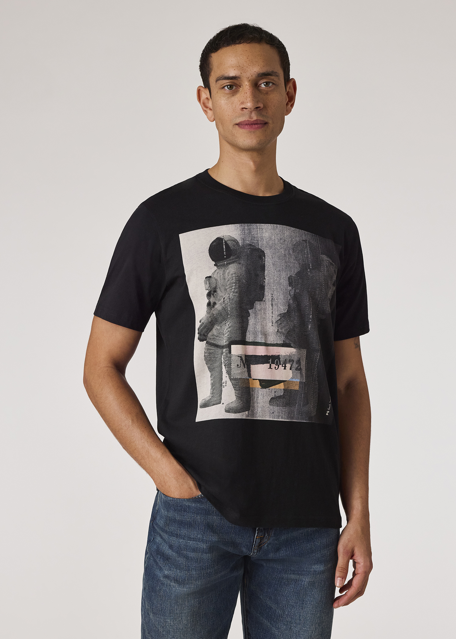 【PS25SS329】PS PAUL SMITH Tシャツ M2R 011R PP5086 Men's Black 'Astronaut' Print T-Shirt