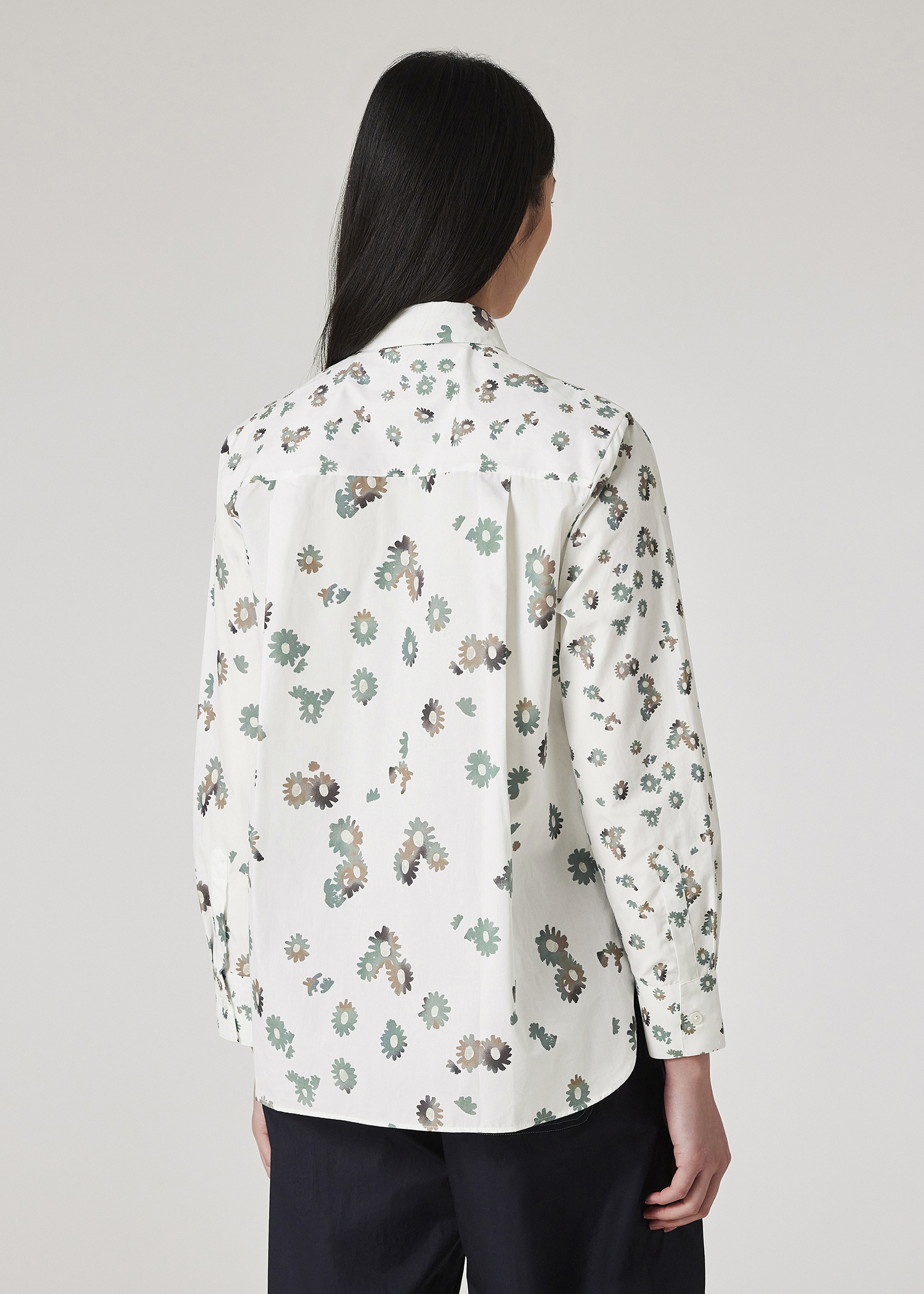 Women's White 'Chamomile Floral' Shirt