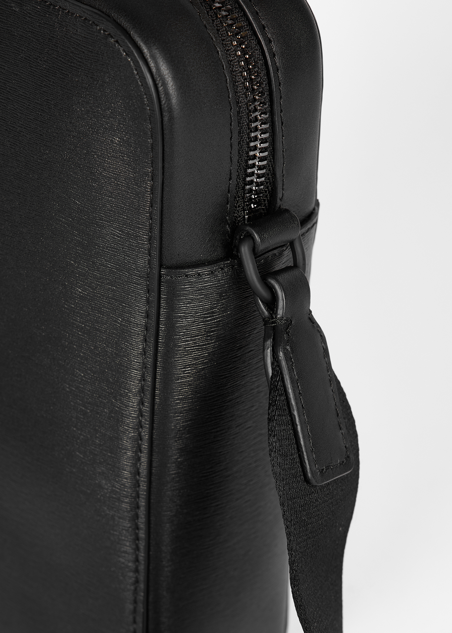 Men's Black Straw-Grain Embossed Leather Large Flight Bag