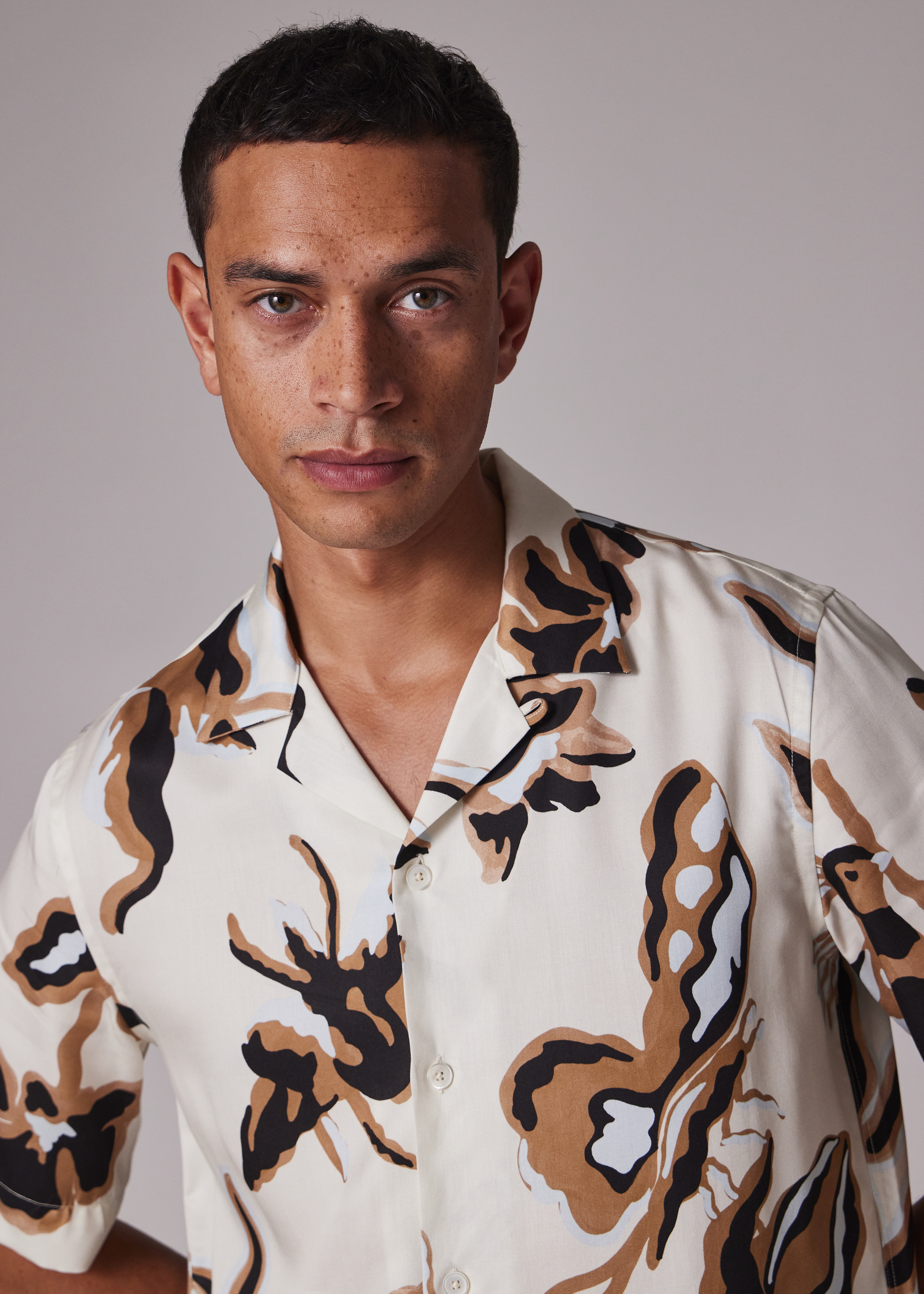 Men's Regular-Fit Ecru 'Bohemia' Print Short-Sleeve Shirt