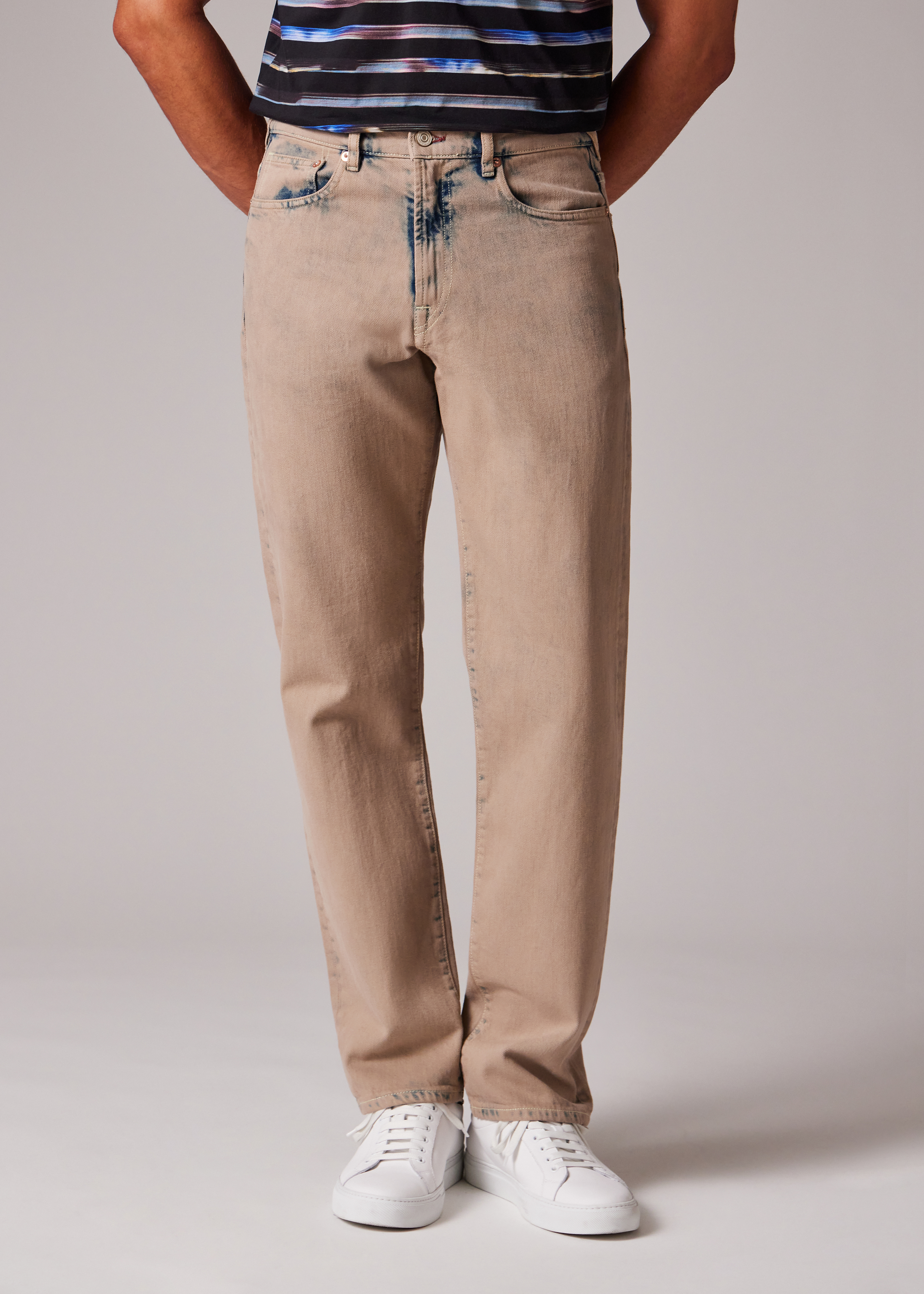 Men's Relaxed Tapered-Fit Bleach-Wash Jeans