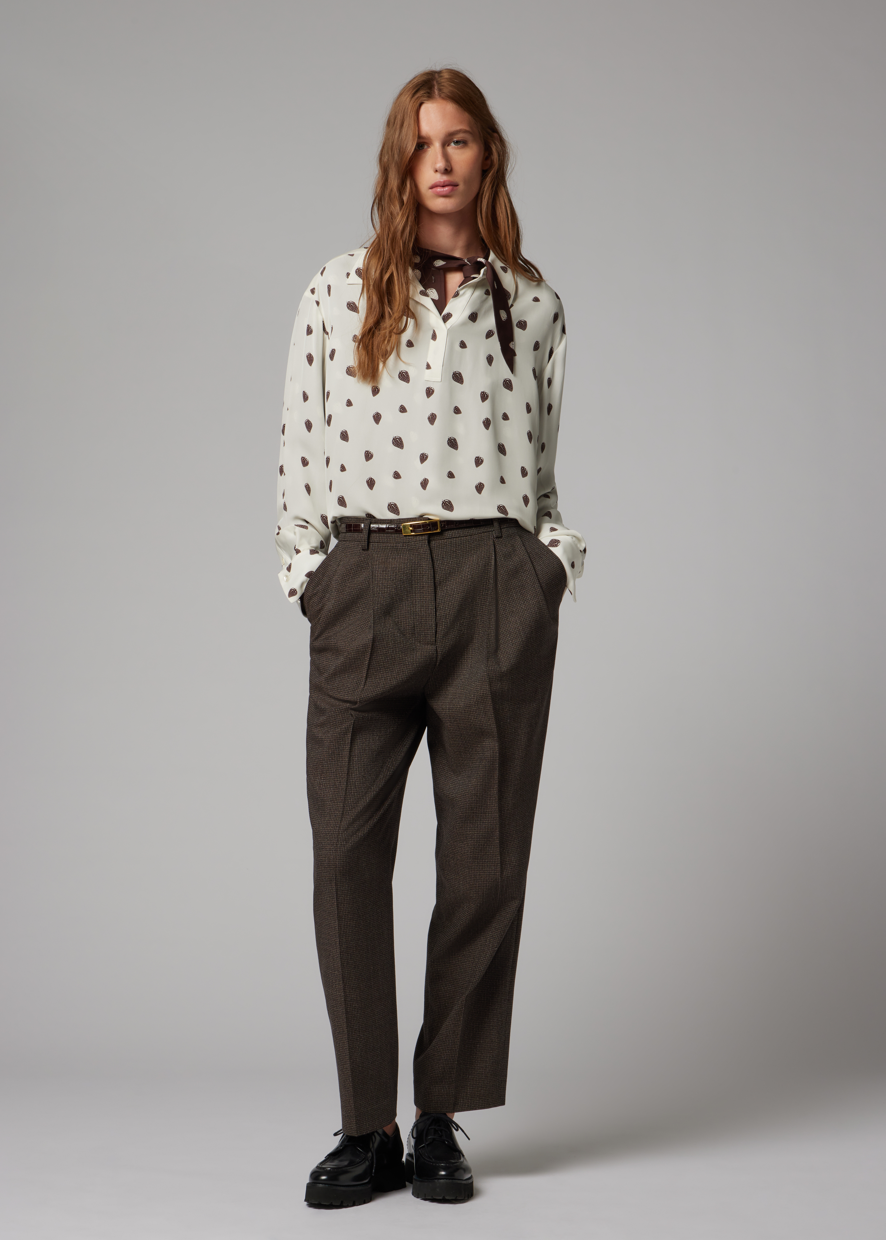 Women's Cream 'Strawberry' Silk-Blend Dropped Hem Shirt