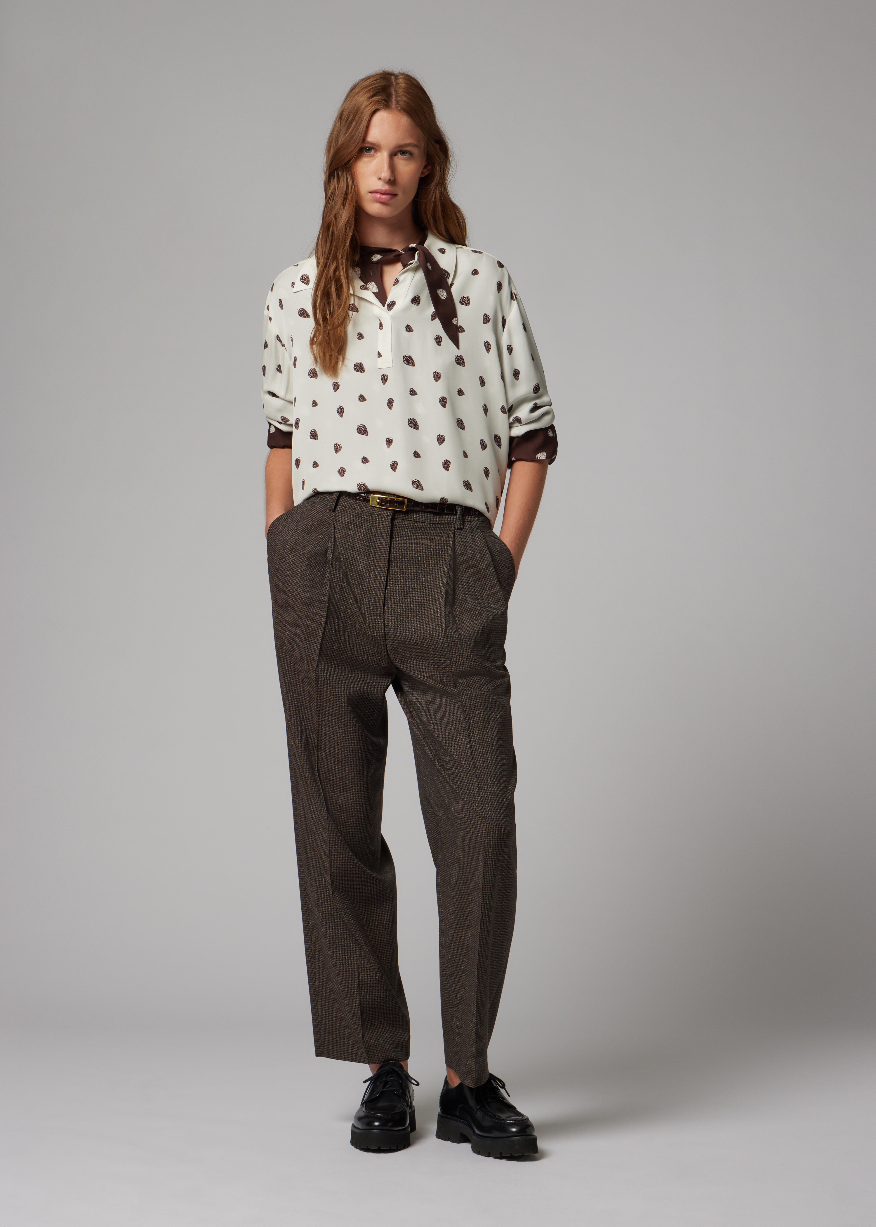 Women's Cream 'Strawberry' Silk-Blend Dropped Hem Shirt
