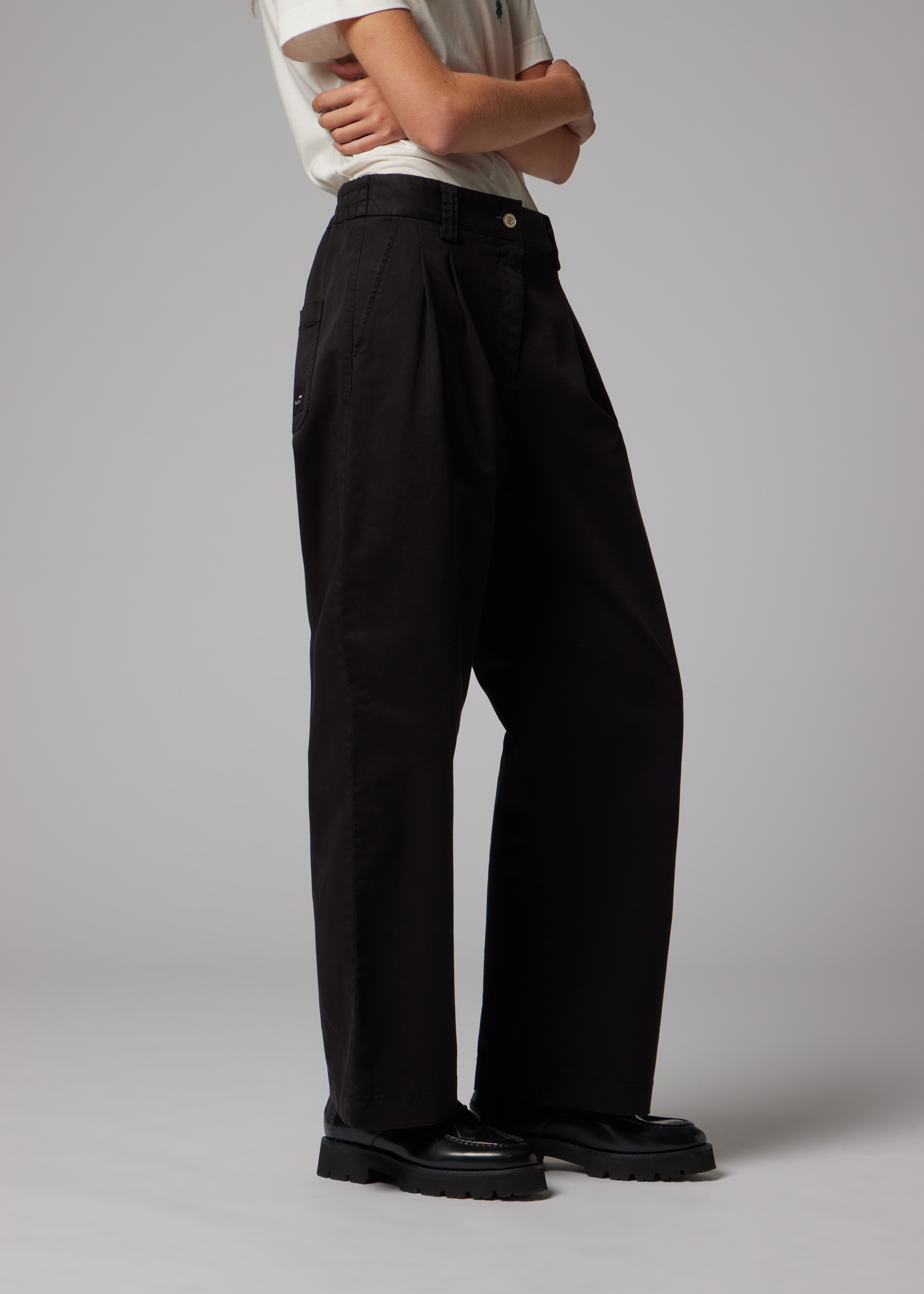 Women's Garment-Dyed Black Barrel-Leg Trousers