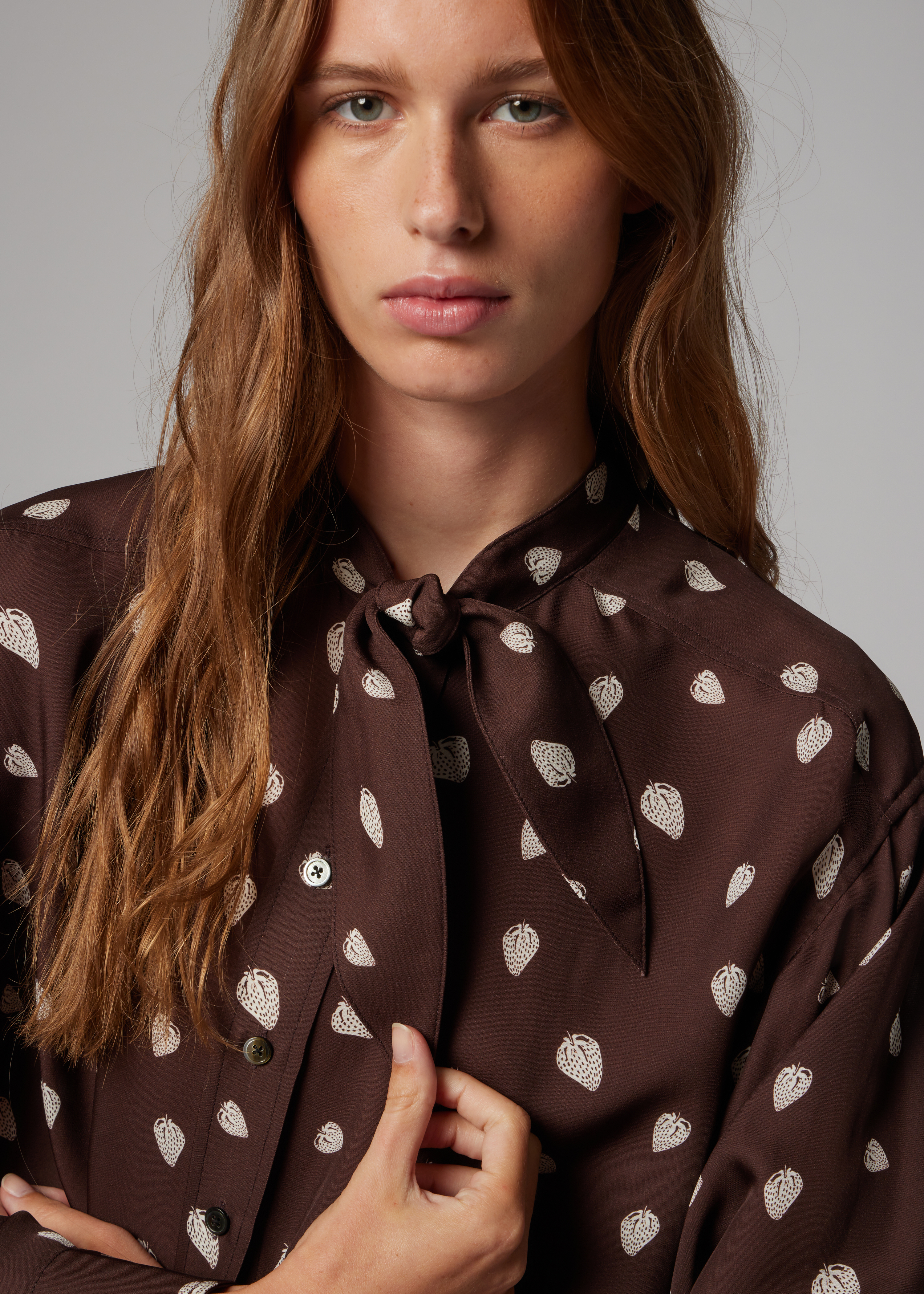 Women's Damson 'Strawberry' Print Silk-Blend Shirt with Neck Tie