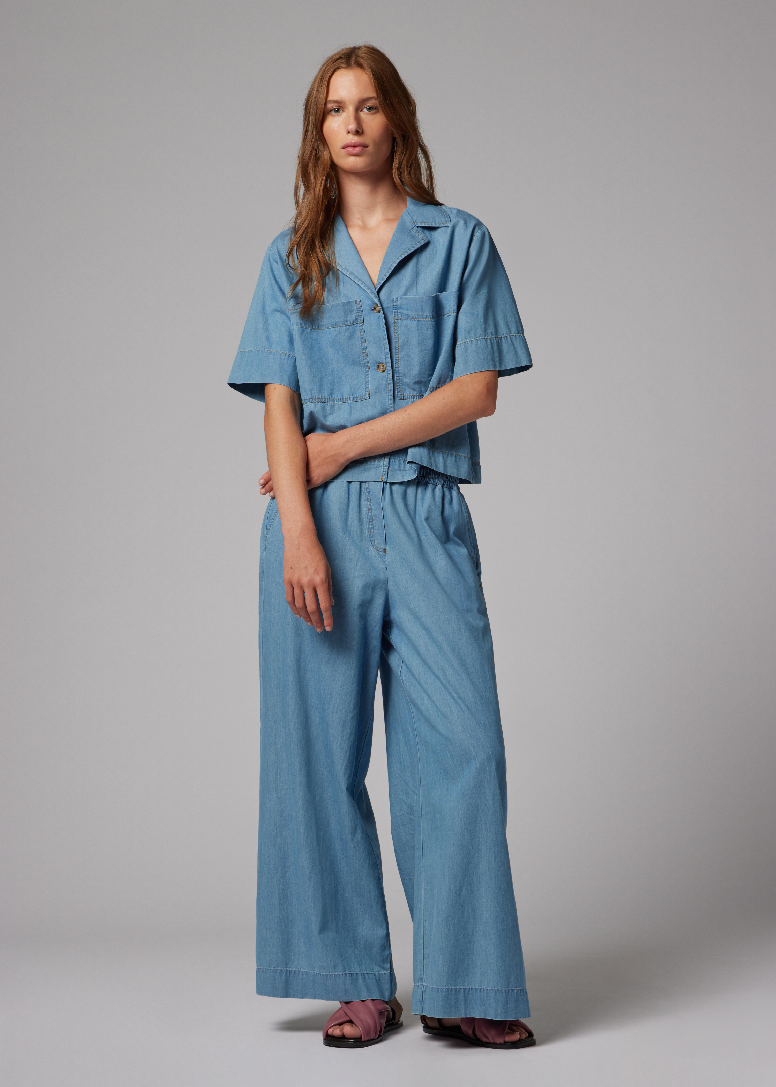 Women's Chambray Patch-Pocket Short Sleeve Shirt