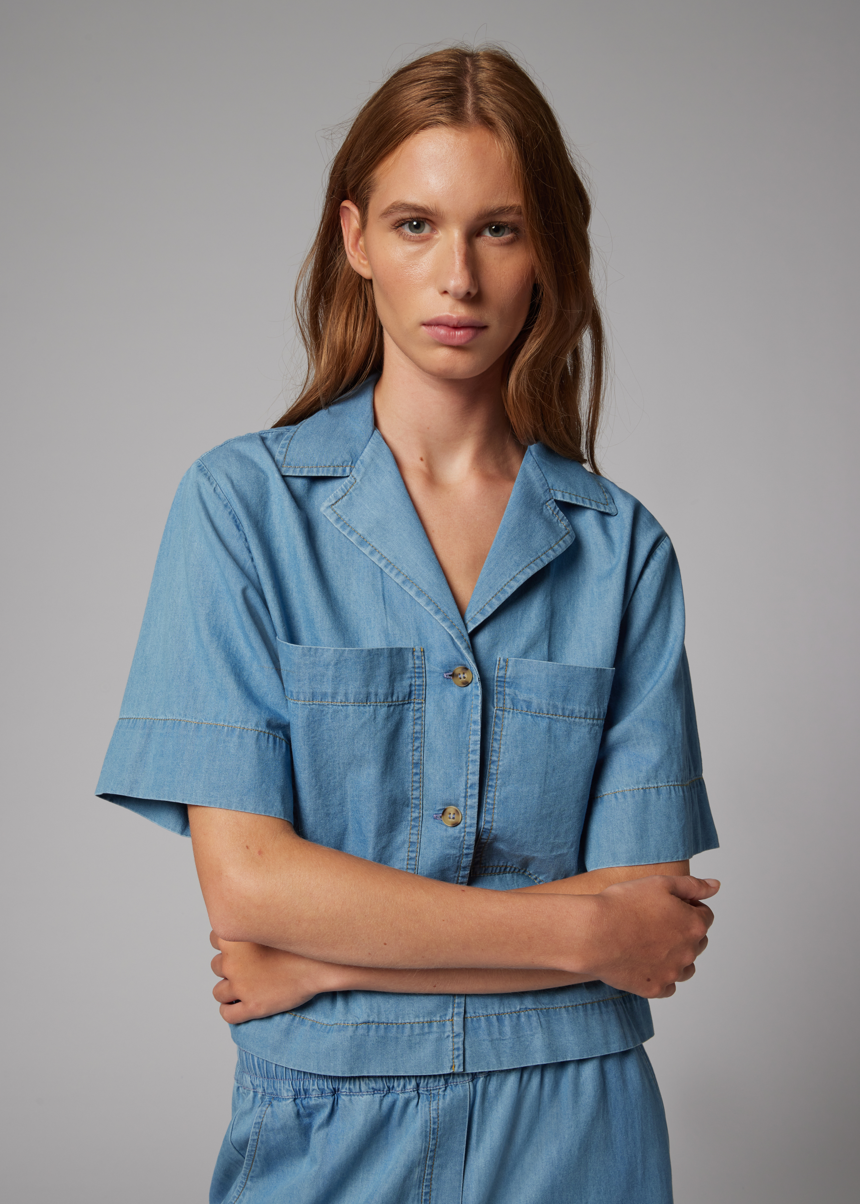 Women's Chambray Patch-Pocket Short Sleeve Shirt