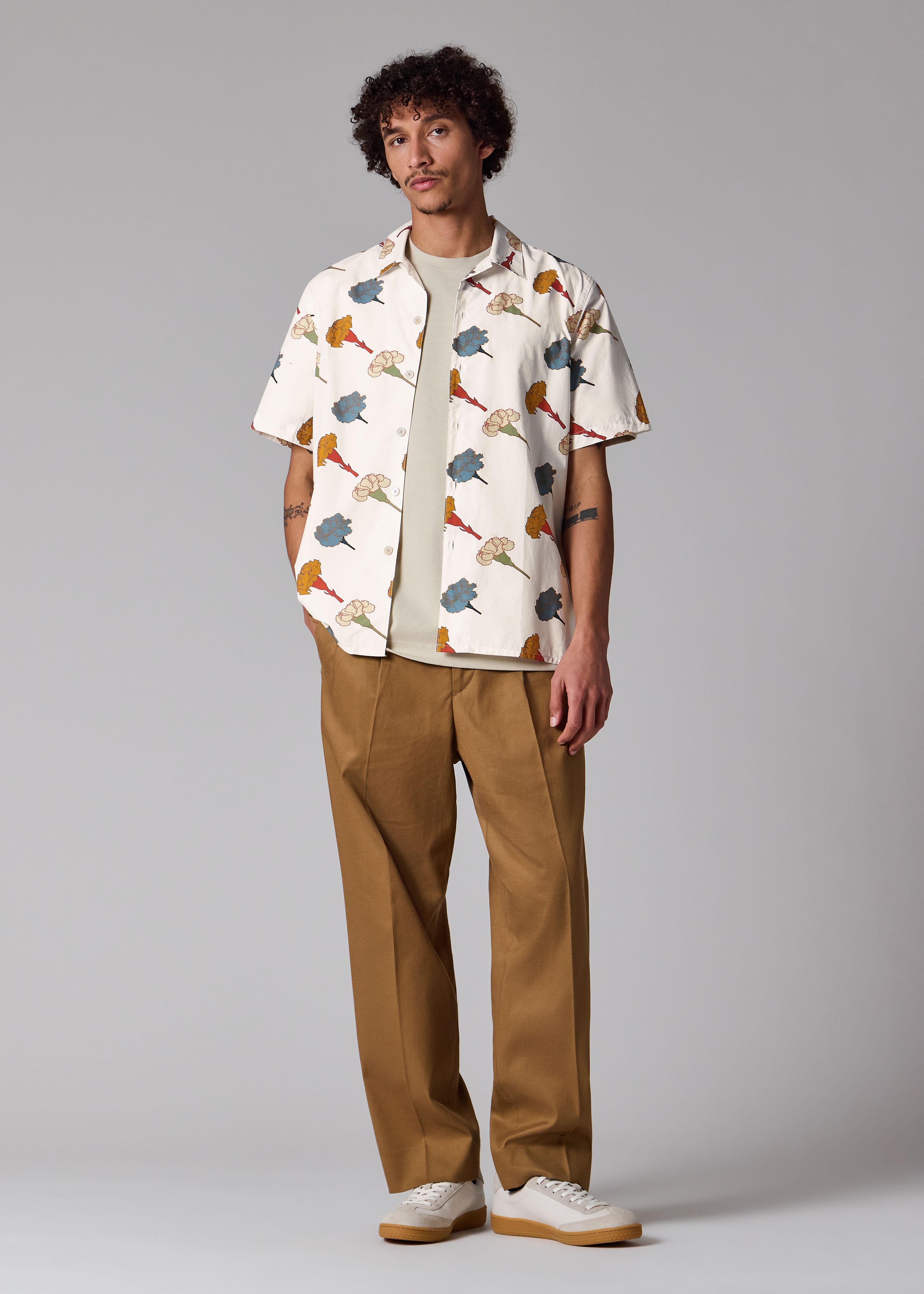 White 'Carnation' Print Short-Sleeve Shirt