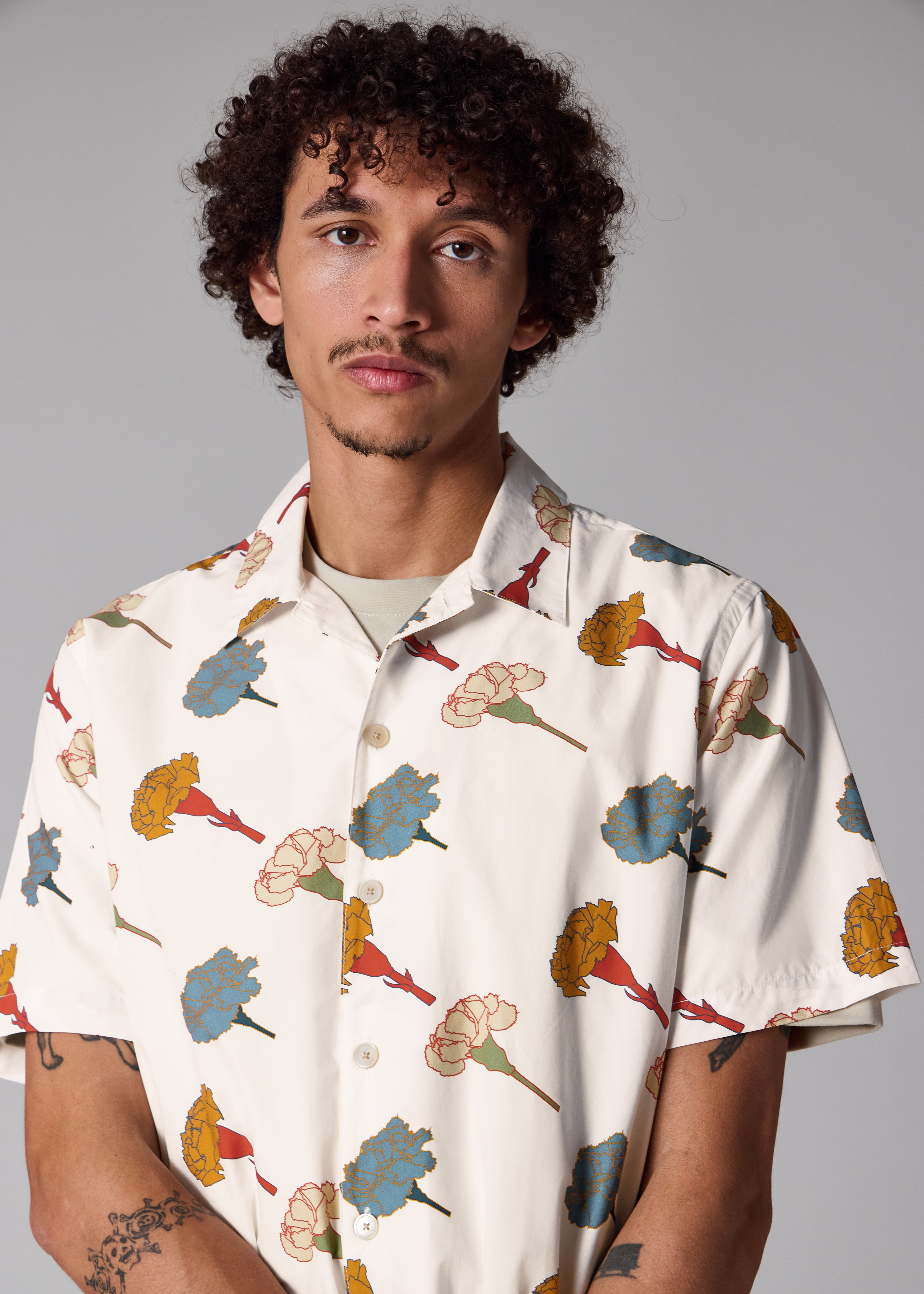 White 'Carnation' Print Short-Sleeve Shirt