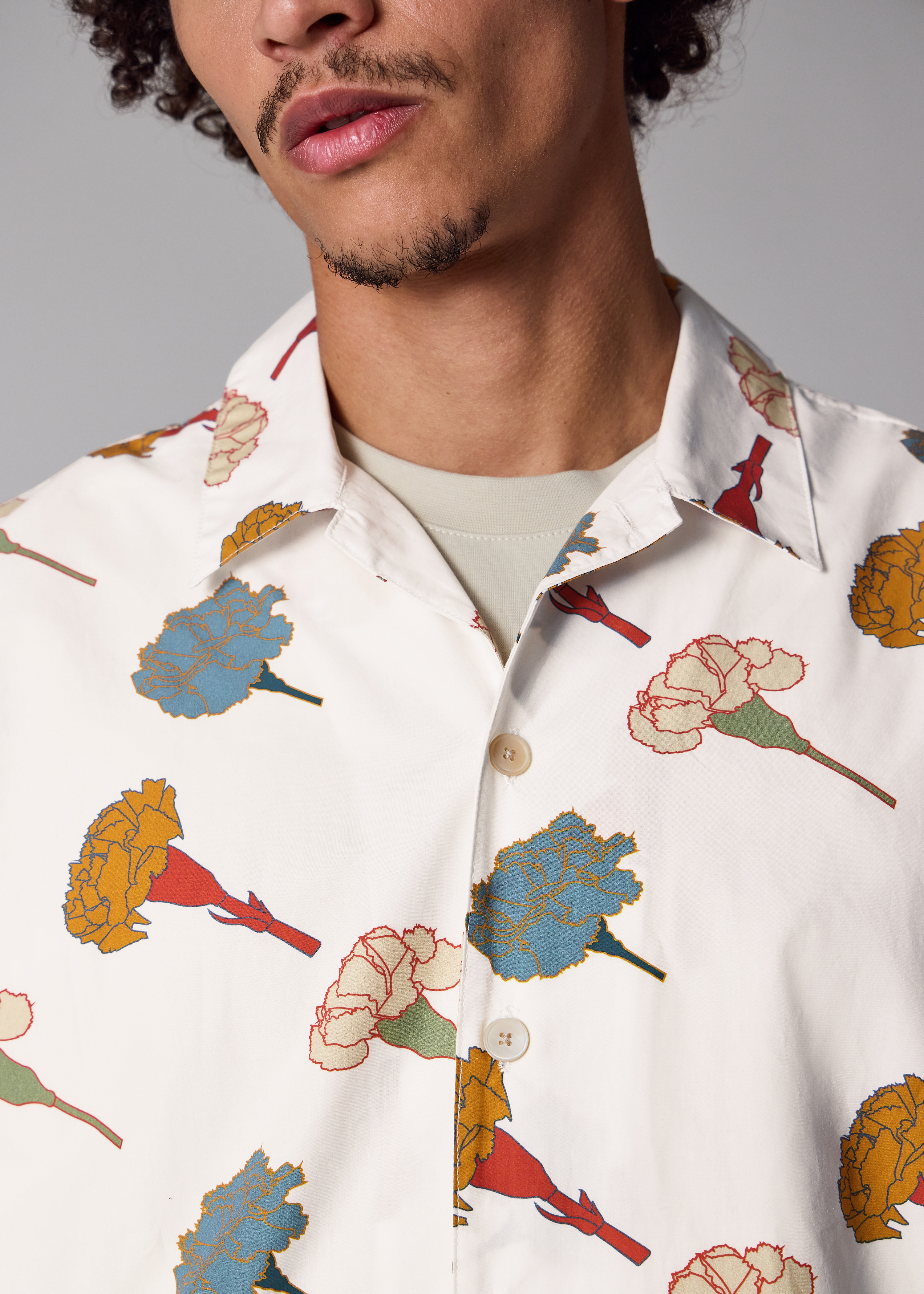 White 'Carnation' Print Short-Sleeve Shirt