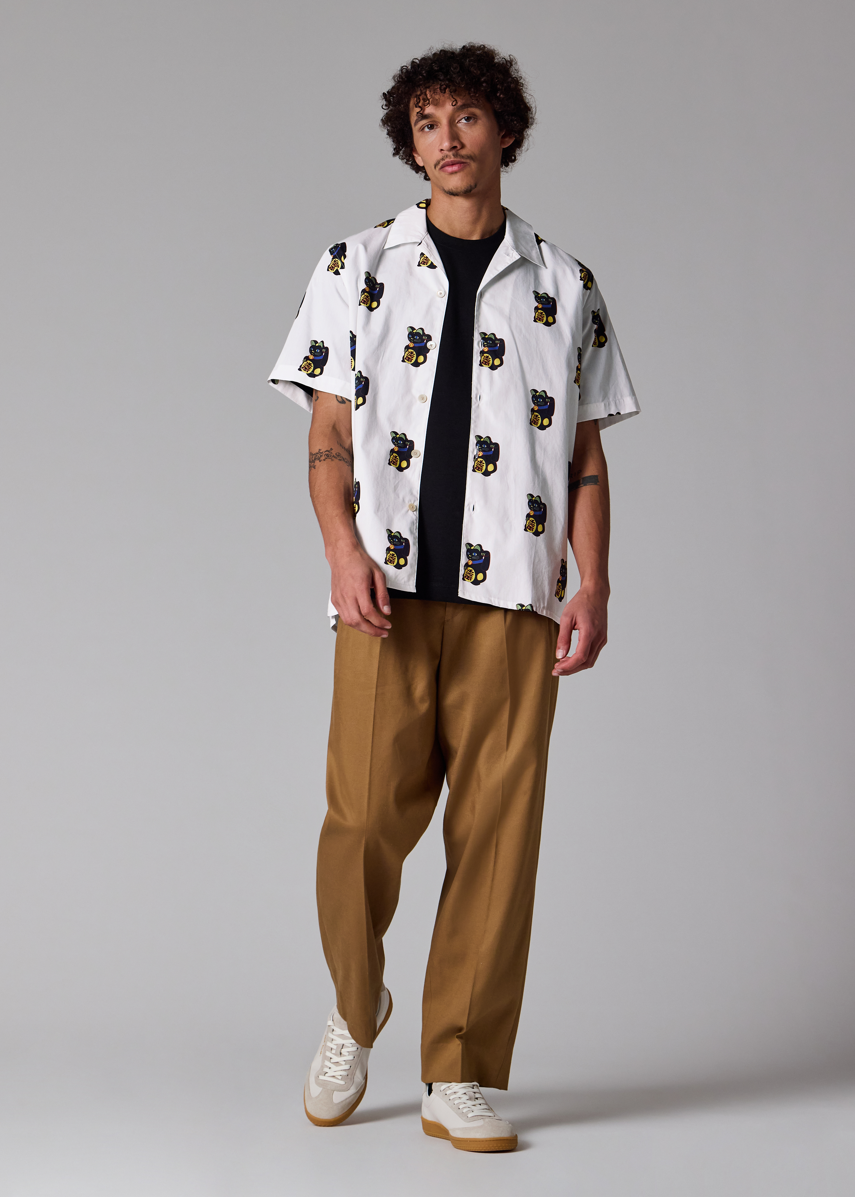 White 'Lucky Cat' Print Short-Sleeve Shirt