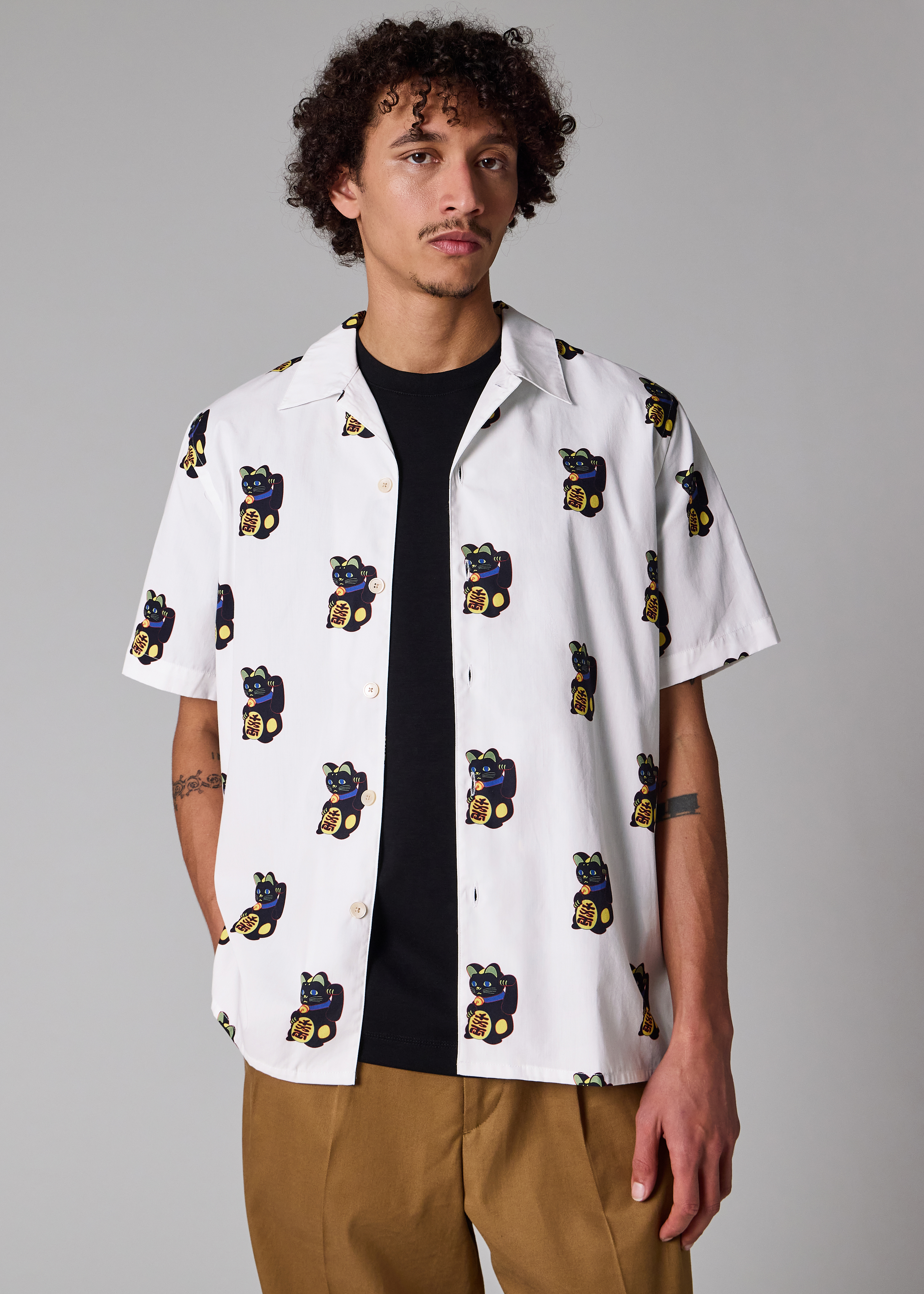 White 'Lucky Cat' Print Short-Sleeve Shirt