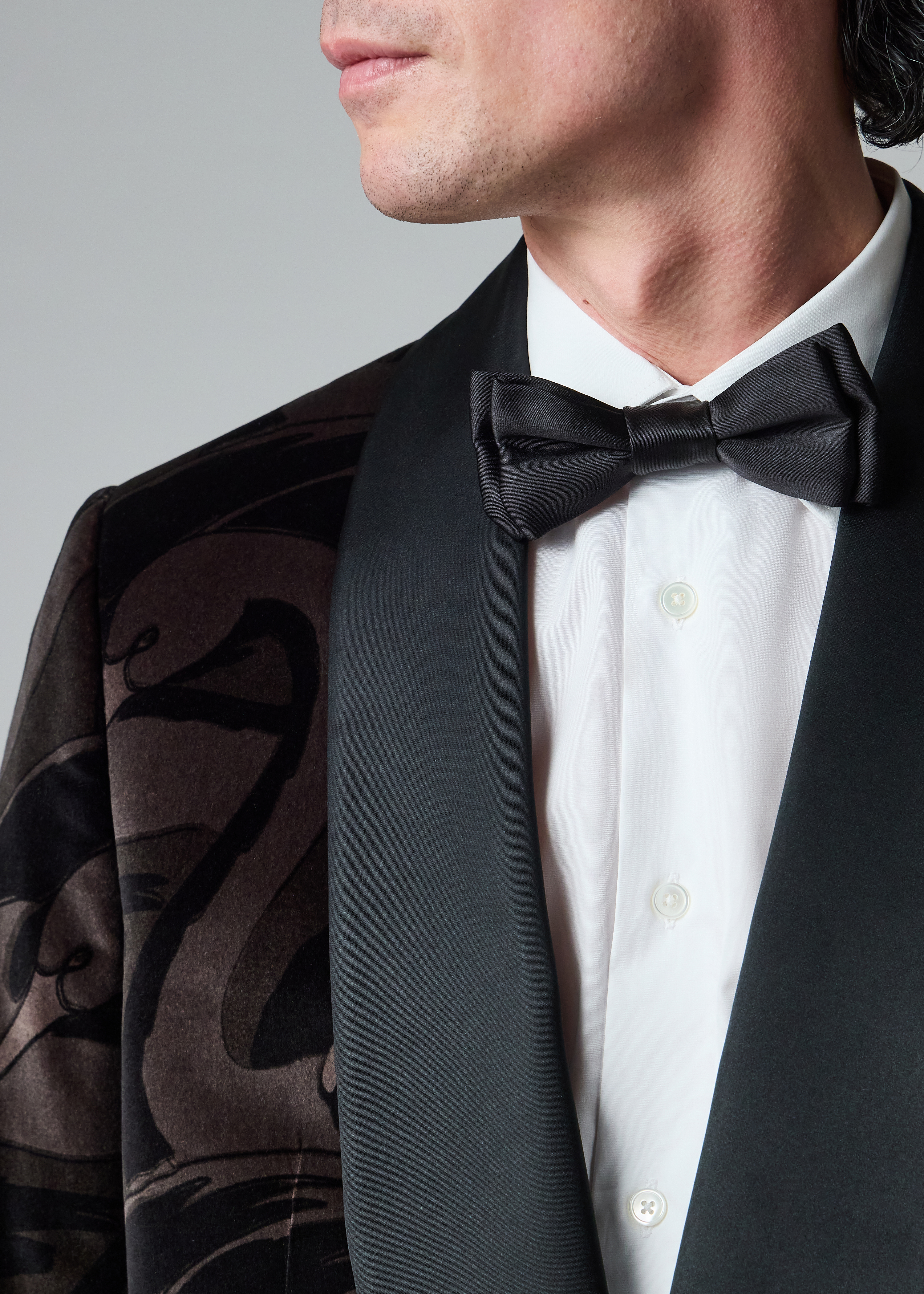 The Soho - Tailored-Fit Black 'Swan' Velvet Evening Blazer