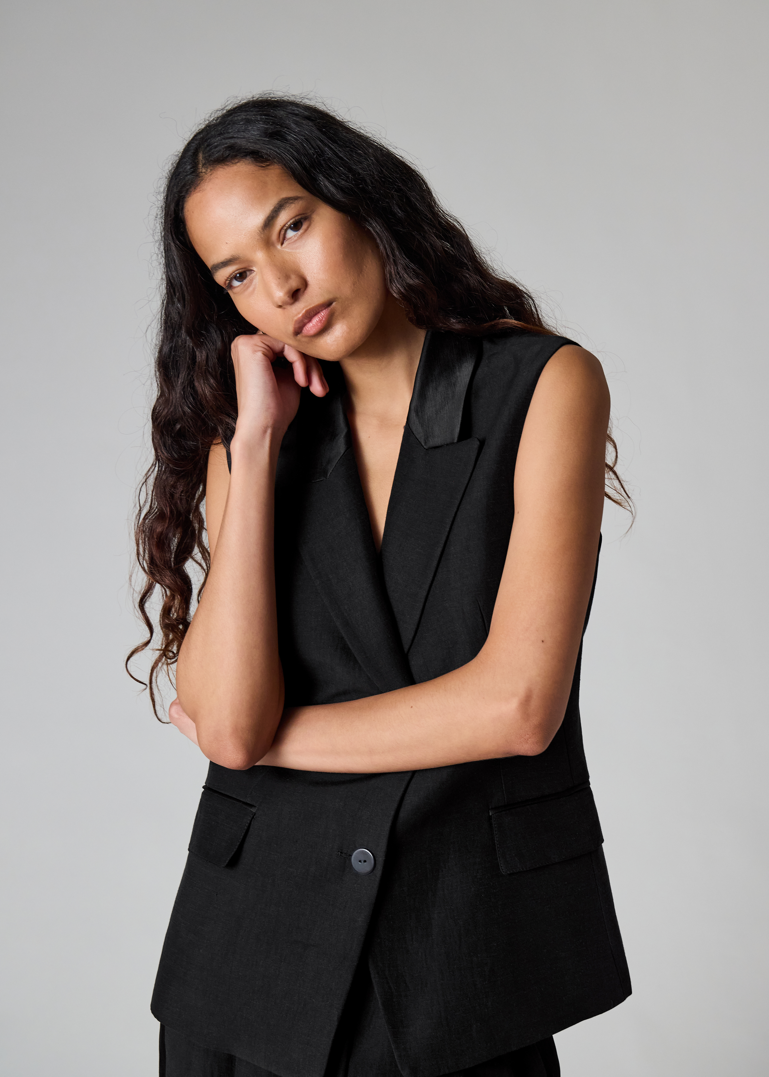 Women's Black Linen-Blend Waistcoat