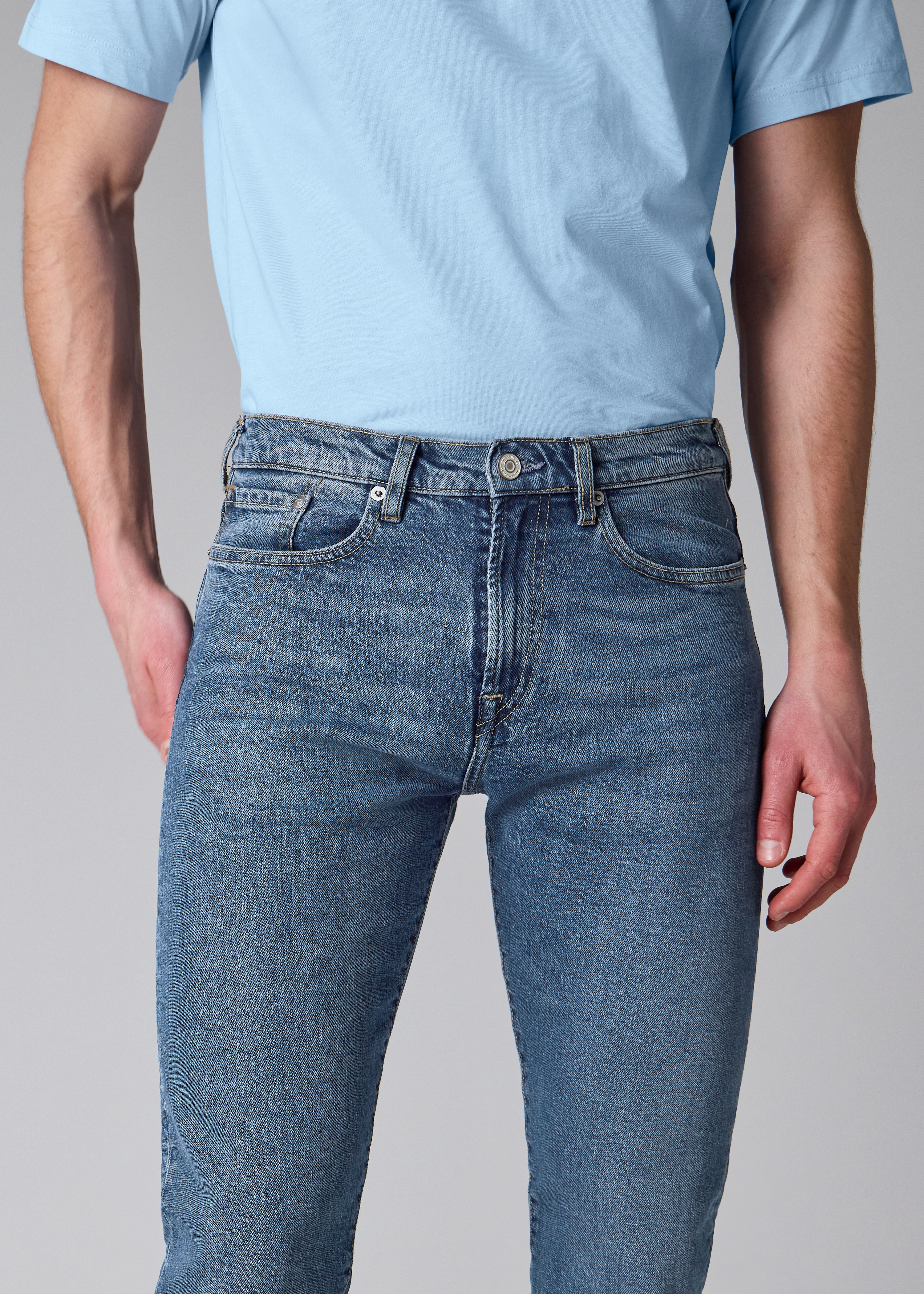 Tapered-Fit Blue-Wash 'Blue Black Stretch' Jeans